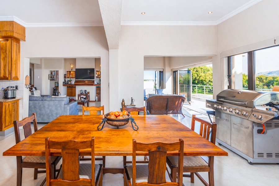 3 Bedroom Property for Sale in Caribbean Beach Club North West